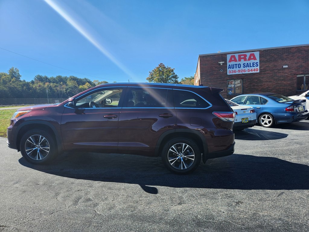 2016 Toyota Highlander Image 10