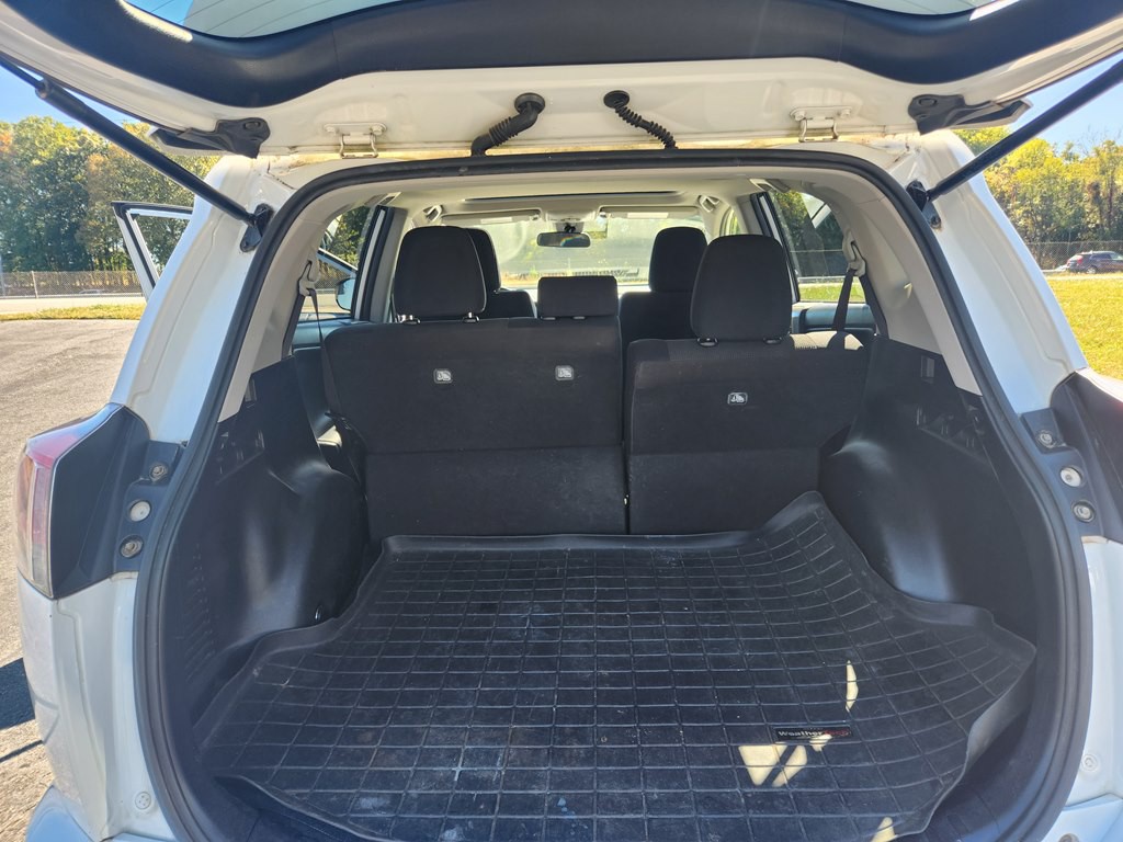 2017 Toyota Rav4 Image 15