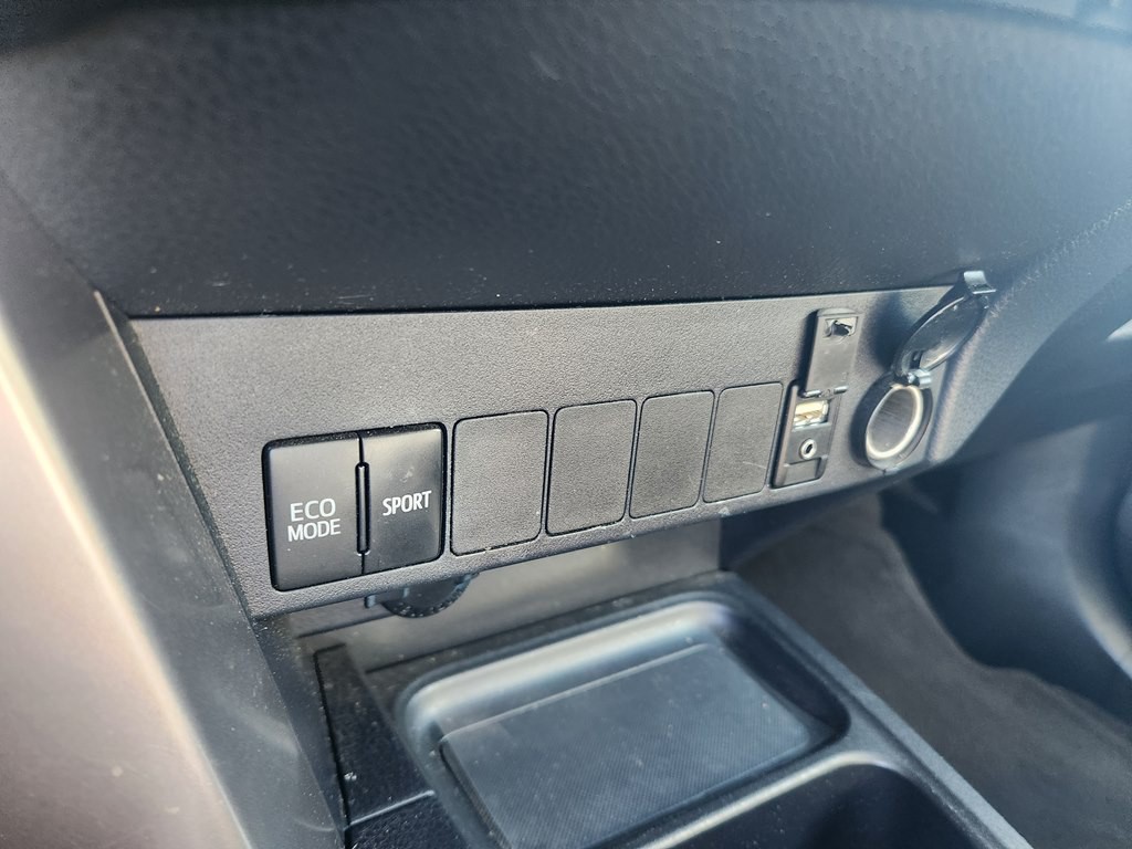 2017 Toyota Rav4 Image 18