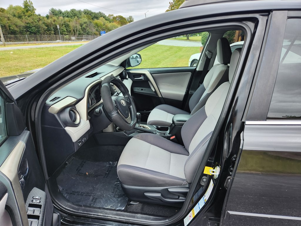 2014 Toyota Rav4 Image 9