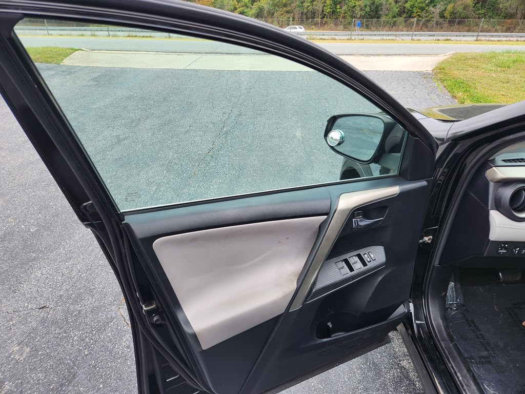 2014 Toyota Rav4 Image 12
