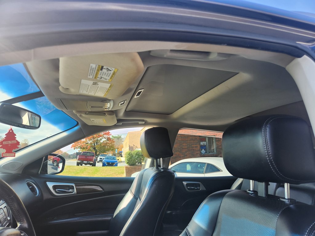 2014 Nissan Pathfinder Image 10