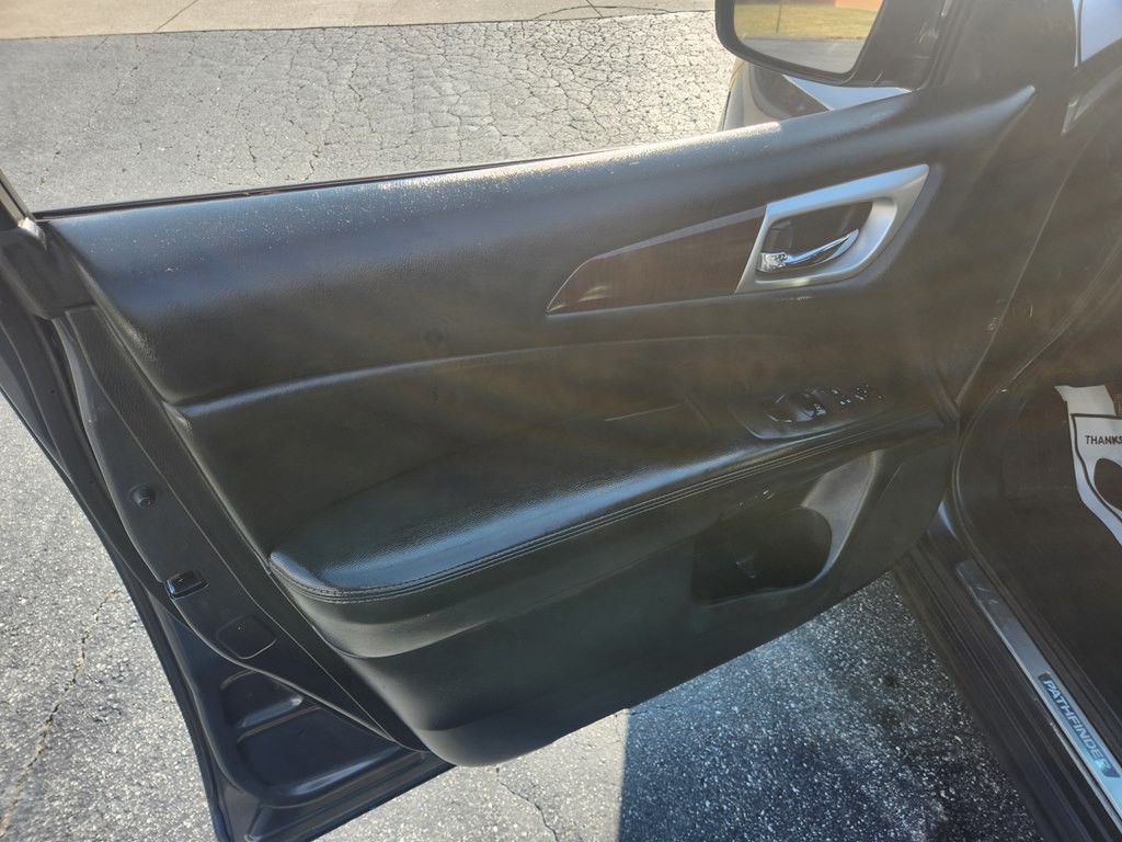 2014 Nissan Pathfinder Image 8