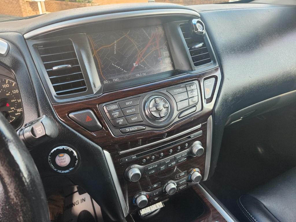 2014 Nissan Pathfinder Image 16