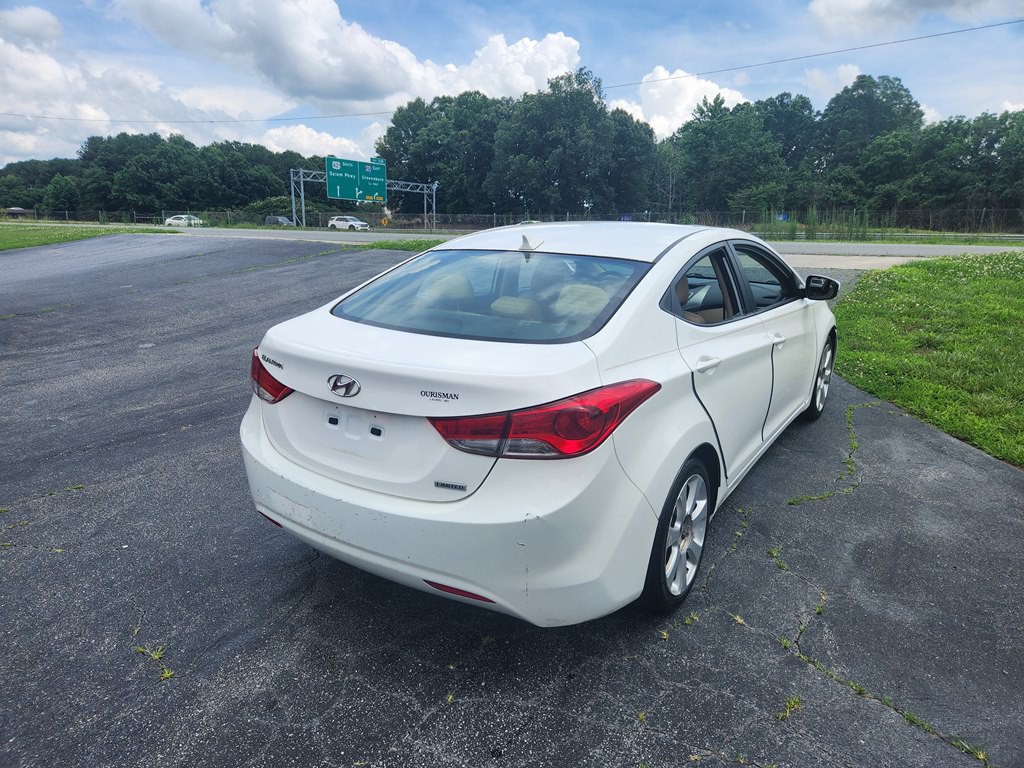 2013 Hyundai Elantra Image 5