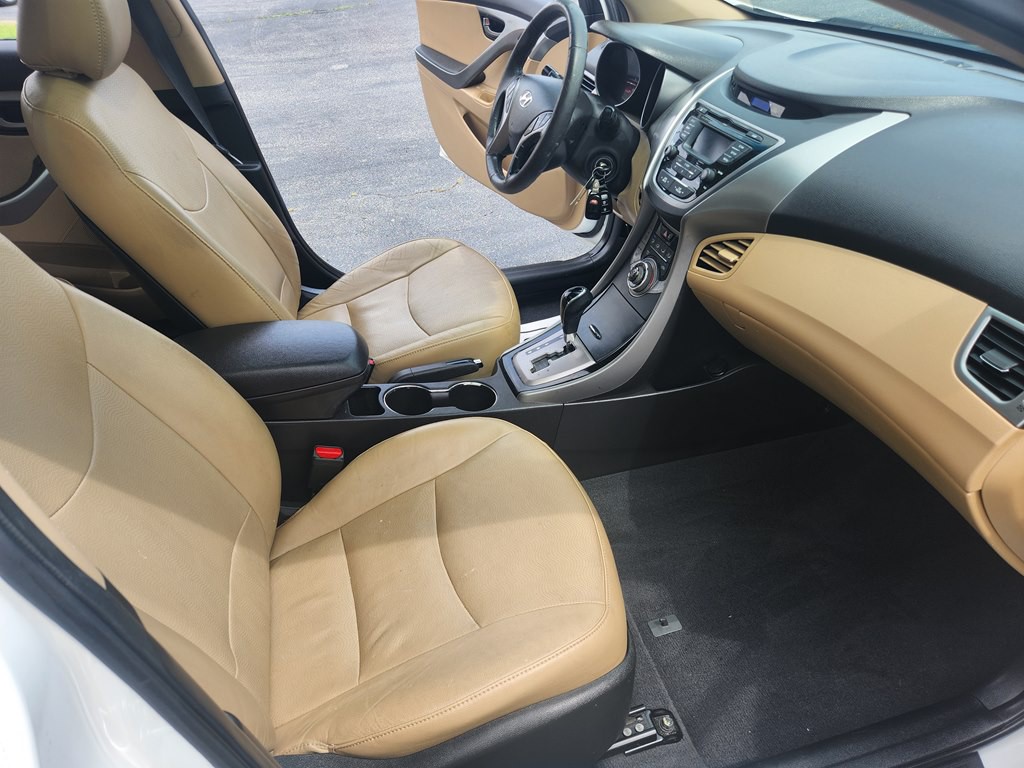 2013 Hyundai Elantra Image 14