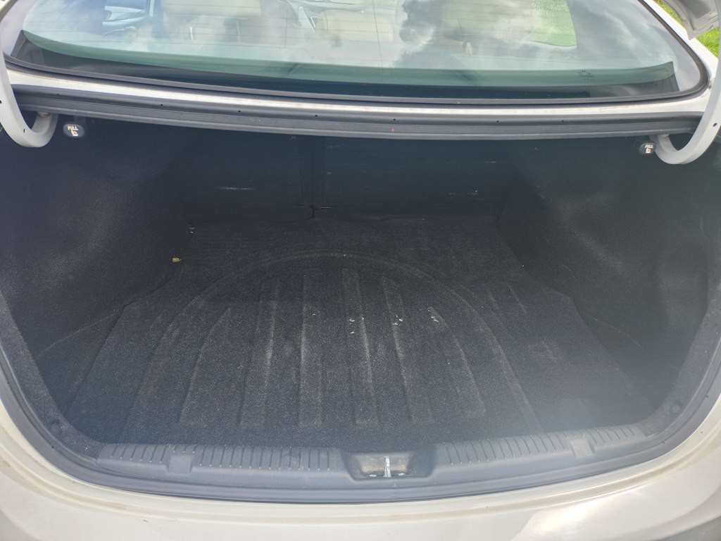 2013 Hyundai Elantra Image 15