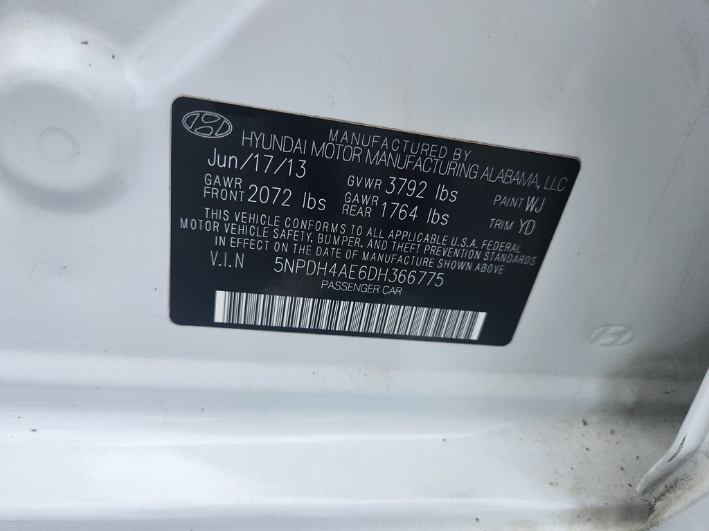 2013 Hyundai Elantra Image 21