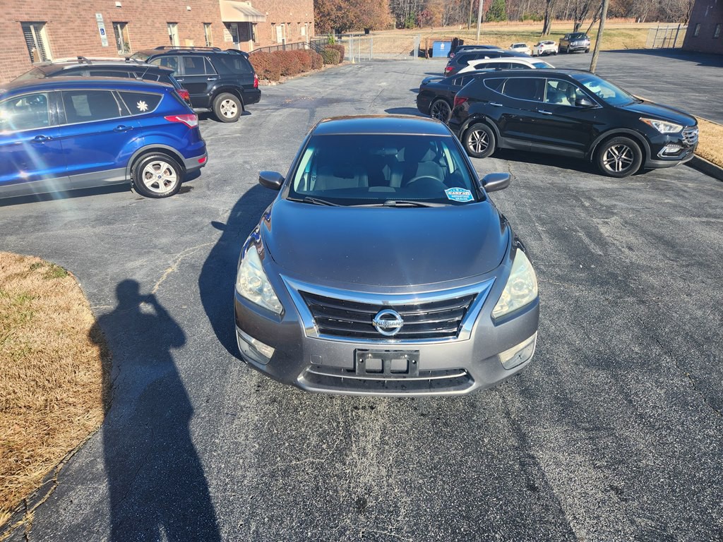 2015 Nissan Altima Image 1