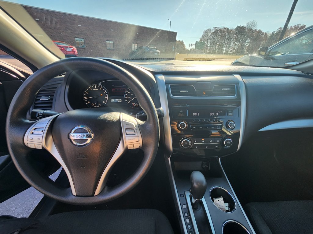 2015 Nissan Altima Image 12