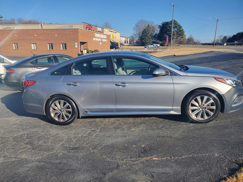 2015 Hyundai Sonata Image 4