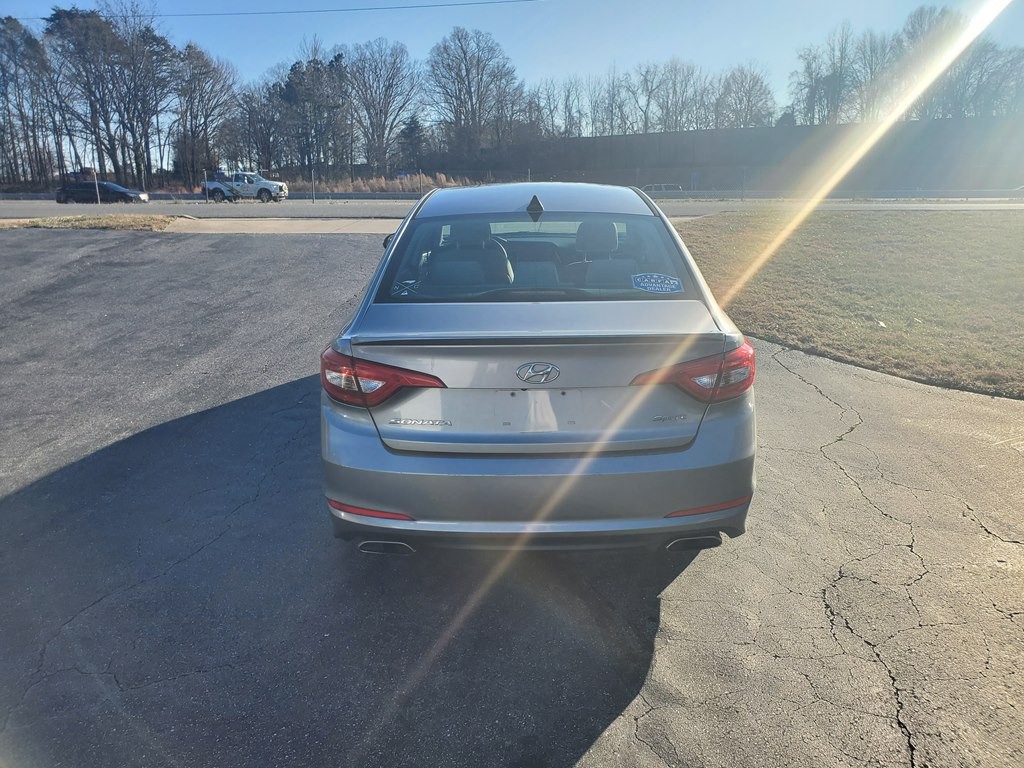 2015 Hyundai Sonata Image 6