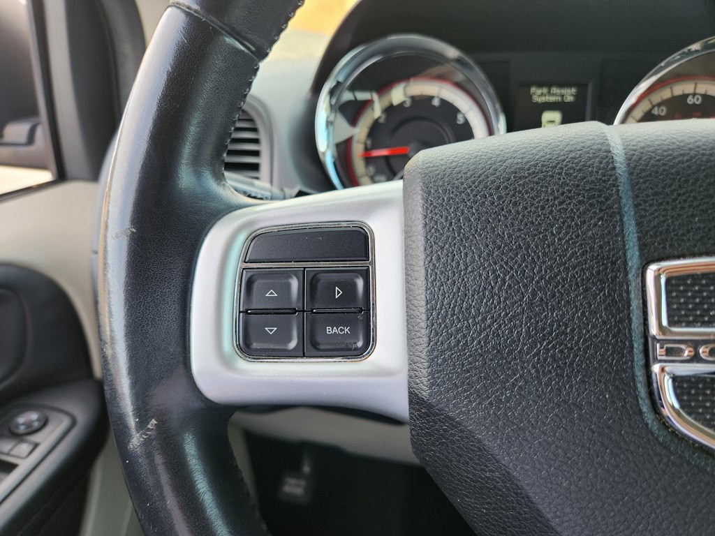 2015 Dodge Grand Caravan Image 20