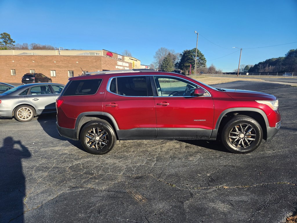 2017 GMC Acadia Image 4