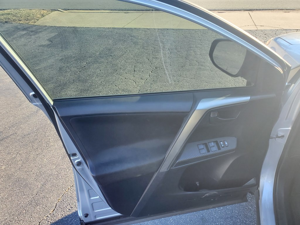 2014 Toyota Rav4 Image 12