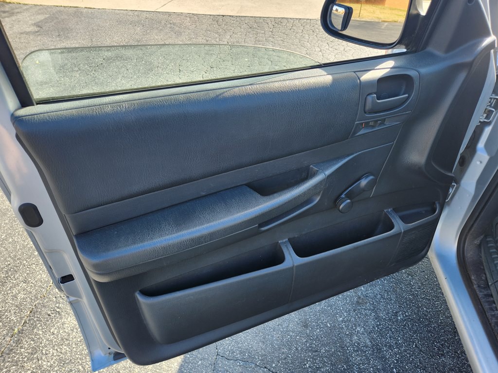 2003 Dodge Dakota Image 9