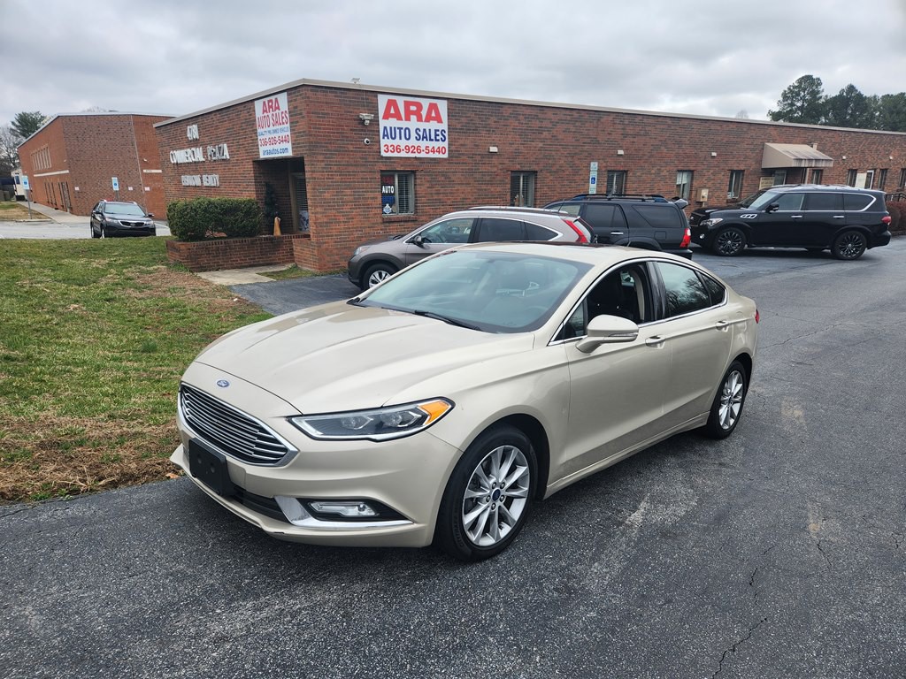 2017 Ford Fusion Image 1