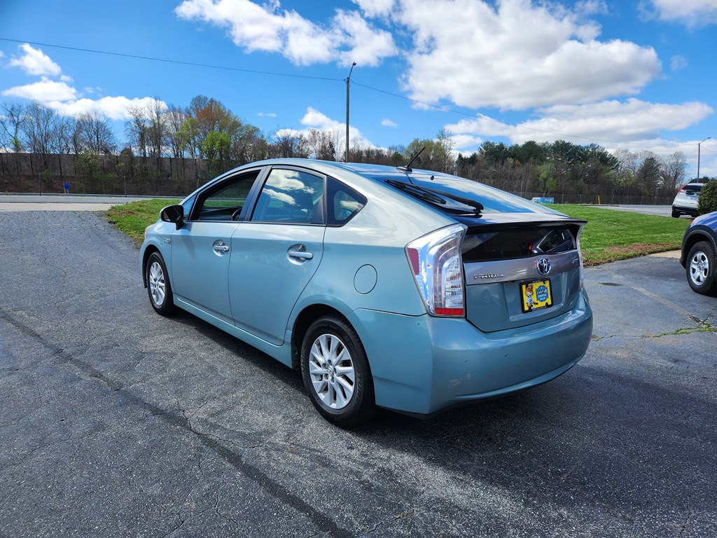 2012 Toyota Prius Image 24