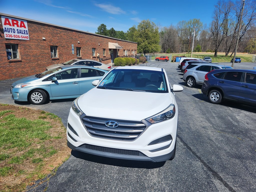 2016 Hyundai Tucson Image 2