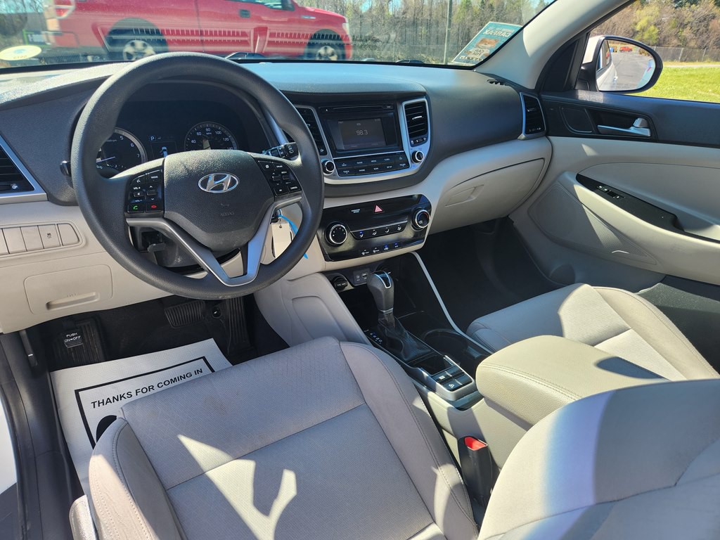 2016 Hyundai Tucson Image 12