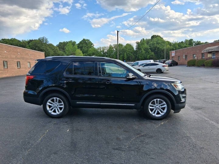 2017 Ford Explorer Image 4