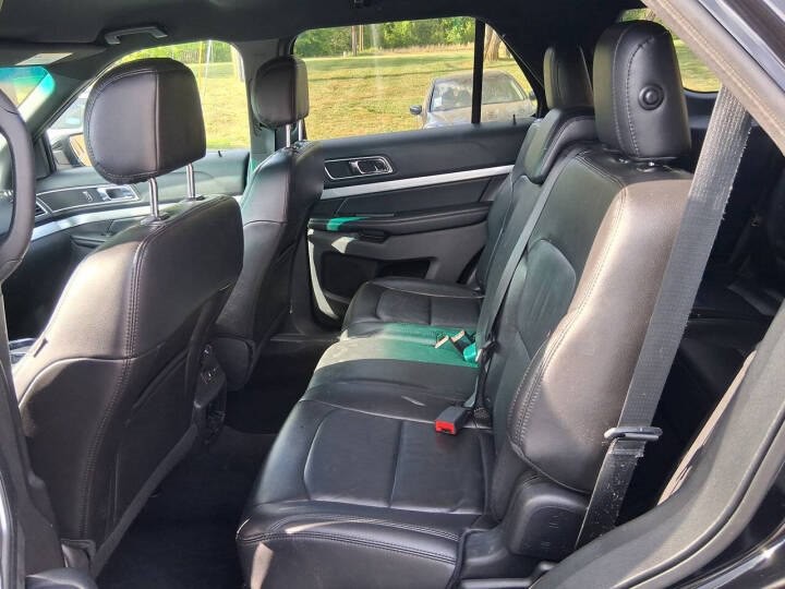 2017 Ford Explorer Image 10