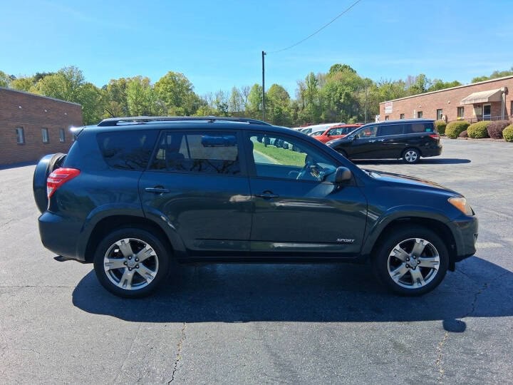 2011 Toyota Rav4 Image 4