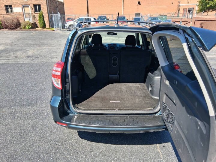 2011 Toyota Rav4 Image 12