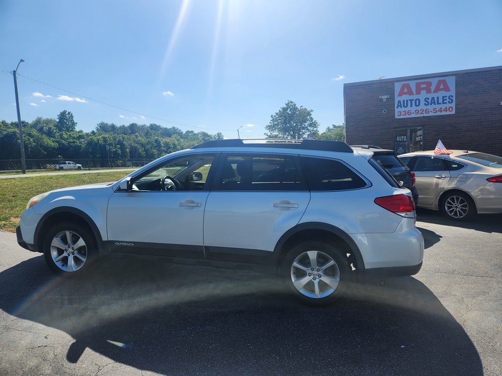2013 Subaru Outback Image 5