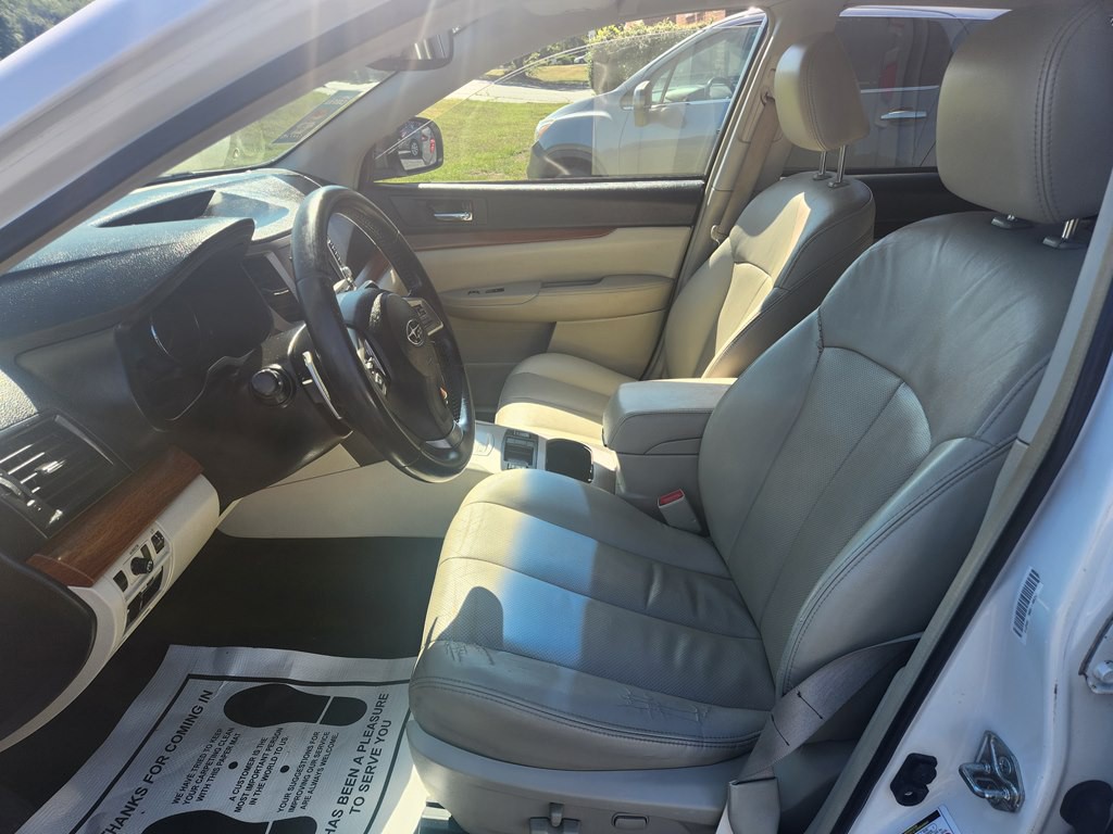 2013 Subaru Outback Image 7