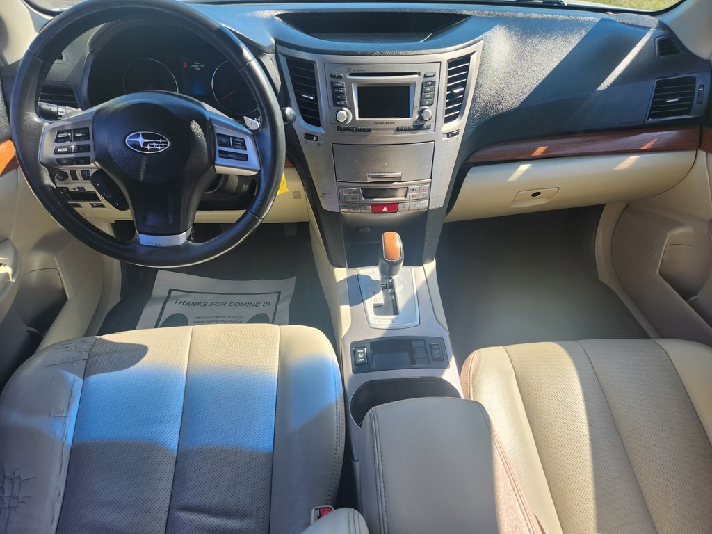 2013 Subaru Outback Image 10