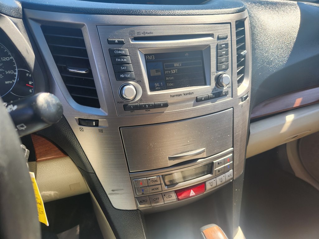 2013 Subaru Outback Image 14