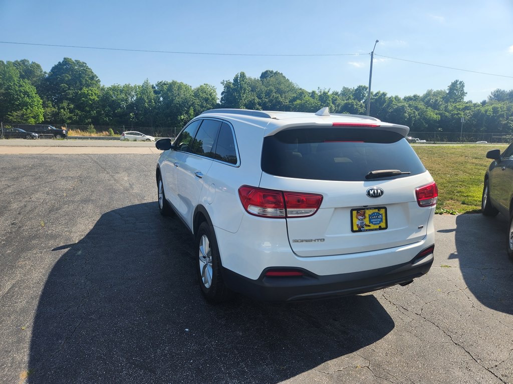 2016 Kia Sorento Image 3