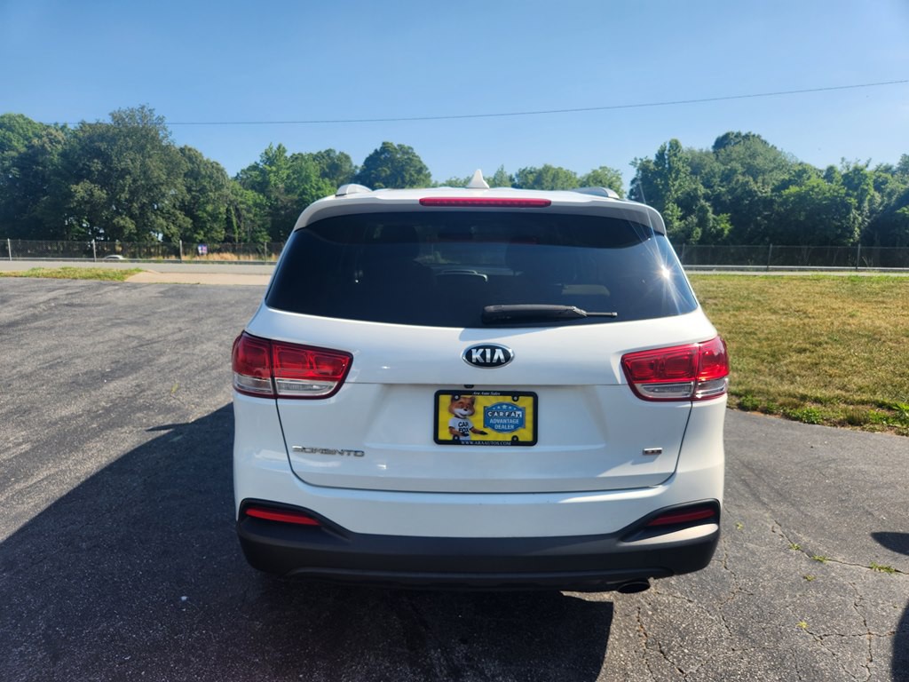 2016 Kia Sorento Image 4