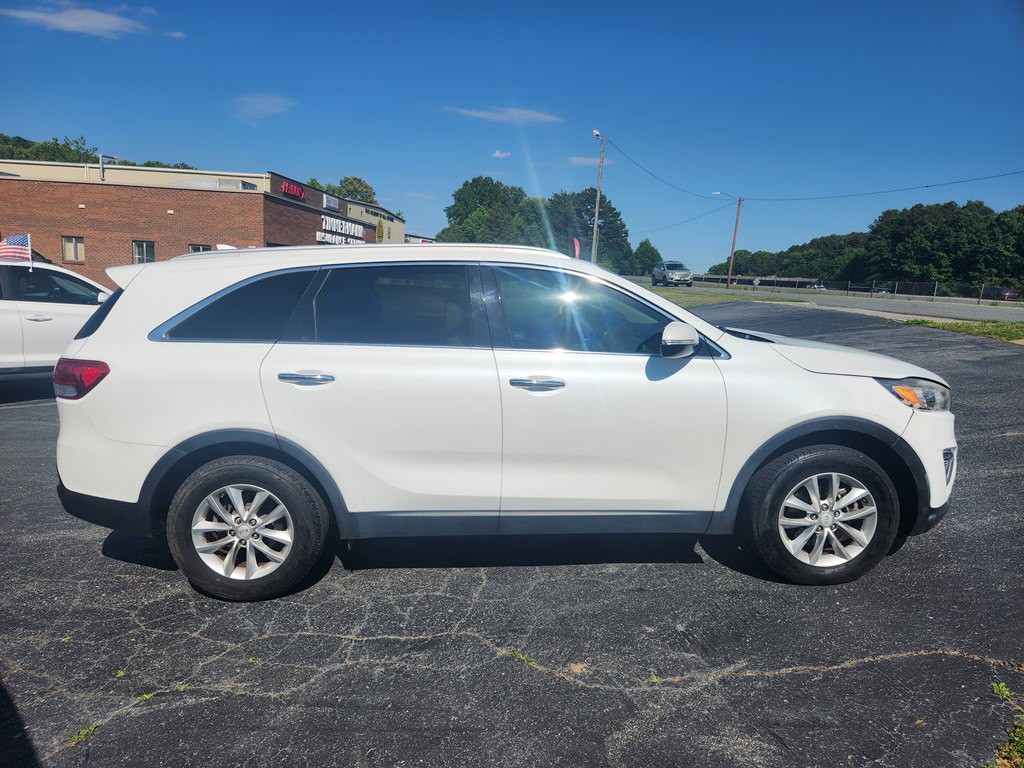 2016 Kia Sorento Image 5