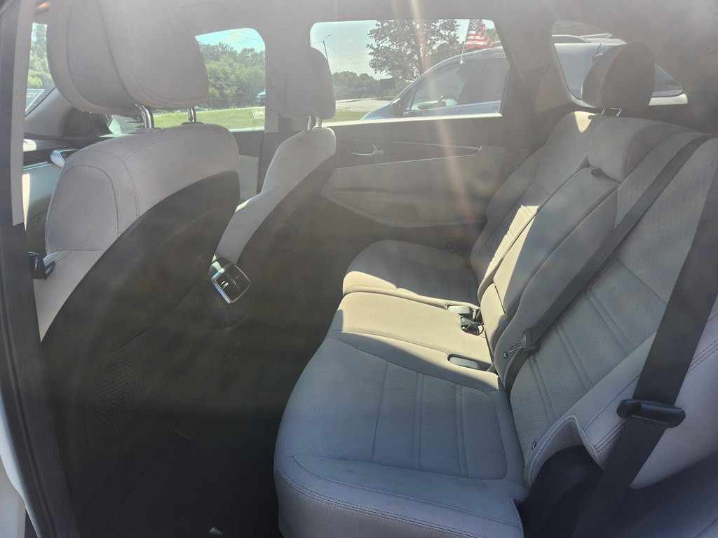 2016 Kia Sorento Image 9