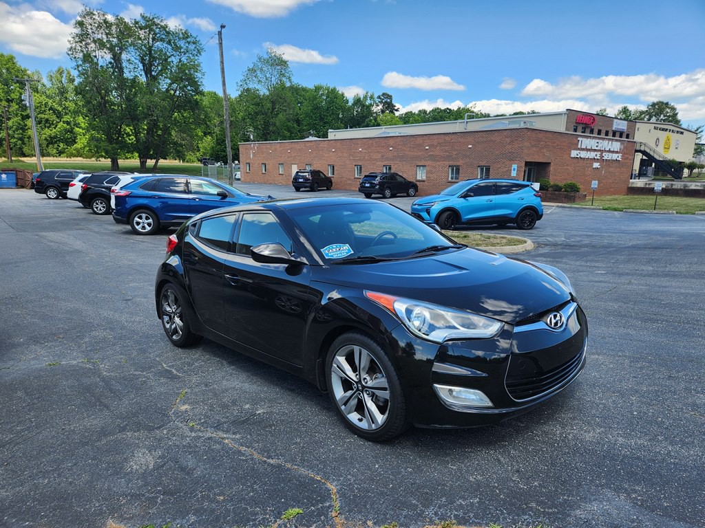 2017 Hyundai Veloster Image 3