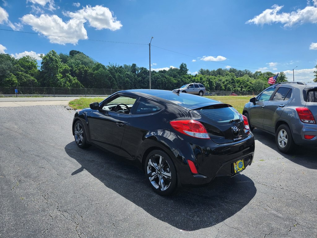 2017 Hyundai Veloster Image 7