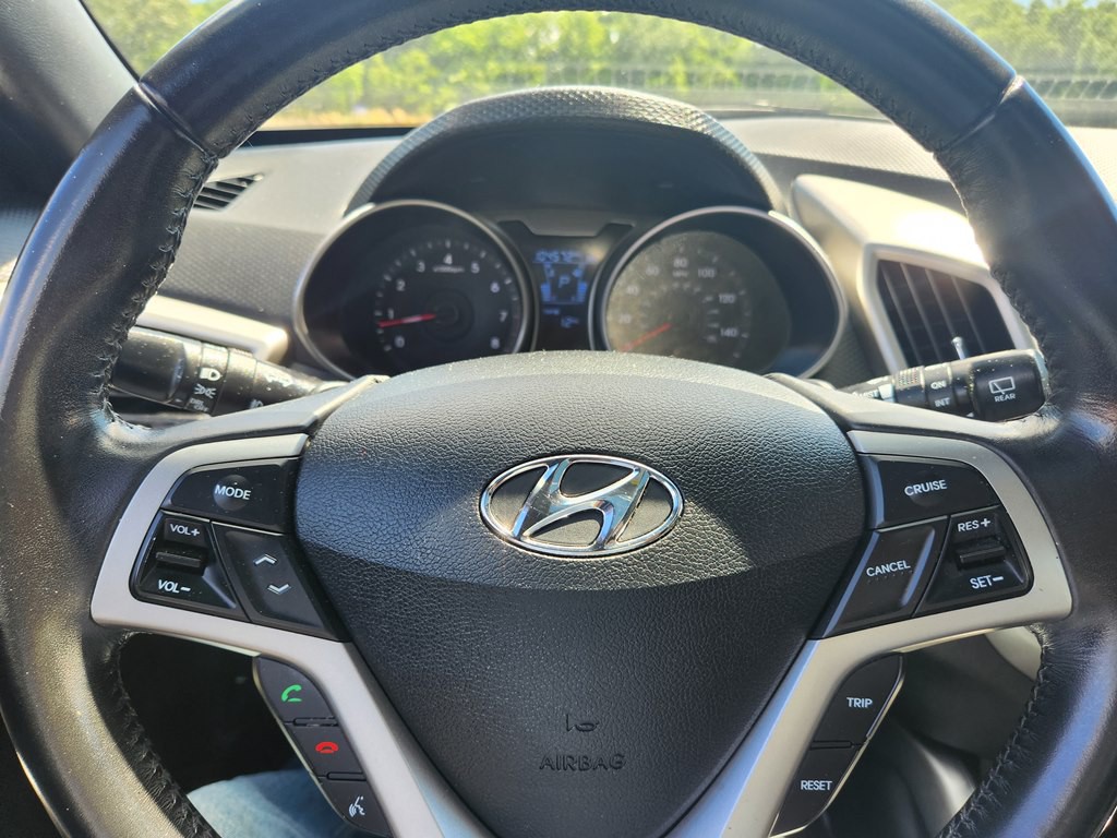 2017 Hyundai Veloster Image 20