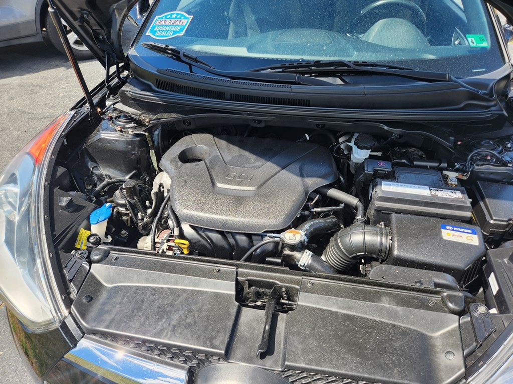 2017 Hyundai Veloster Image 23