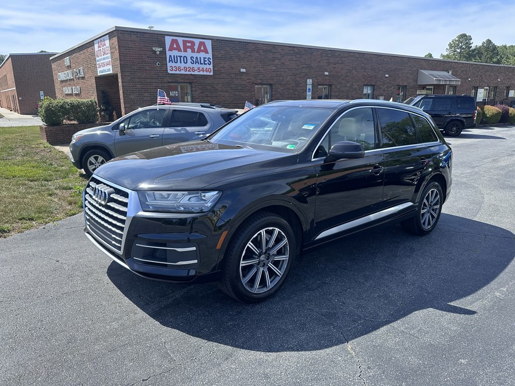2017 Audi Q7 Image 1