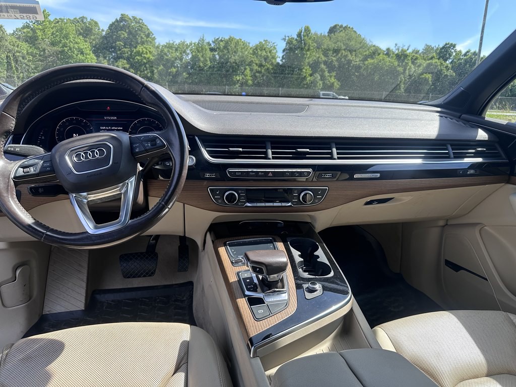 2017 Audi Q7 Image 10