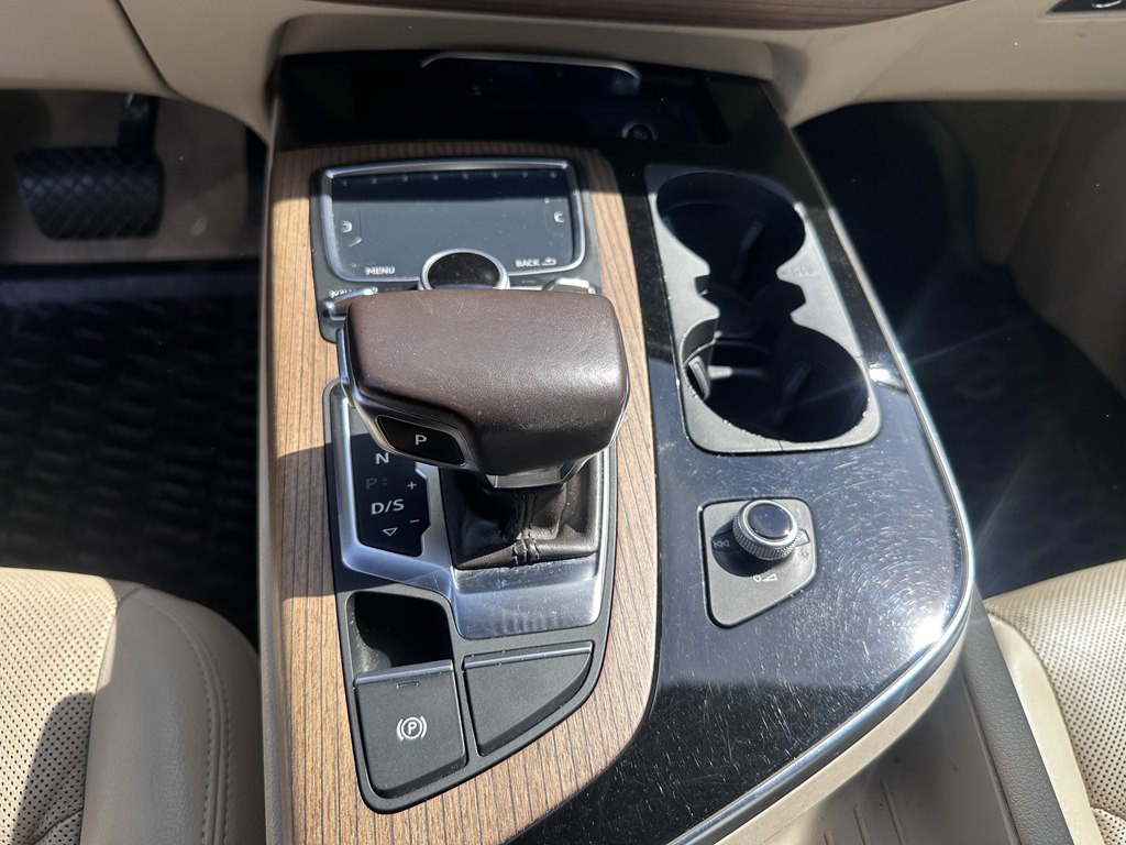 2017 Audi Q7 Image 12