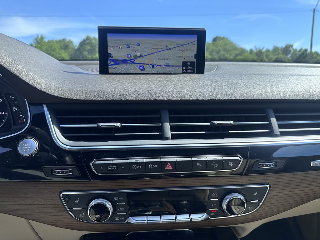 2017 Audi Q7 Image 13