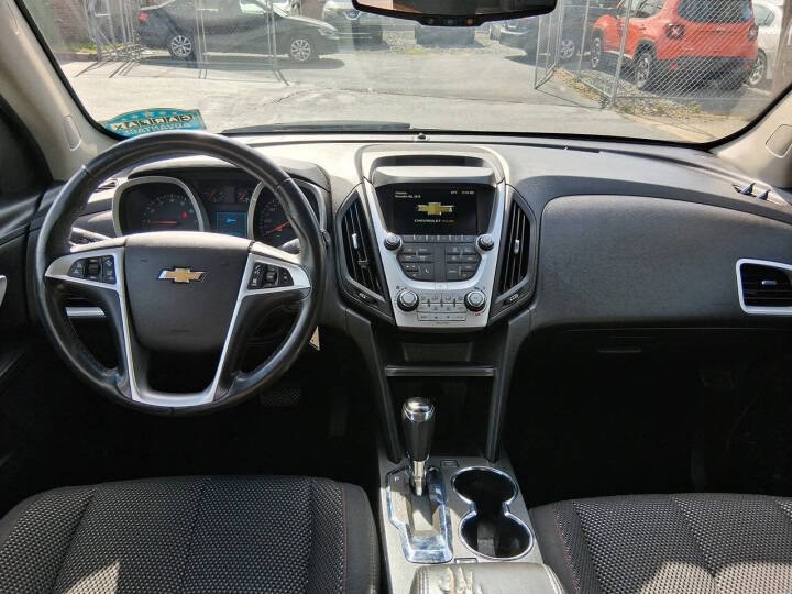 2017 Chevrolet Equinox Image 13