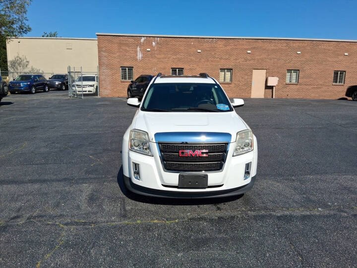 2015 GMC Terrain Image 2