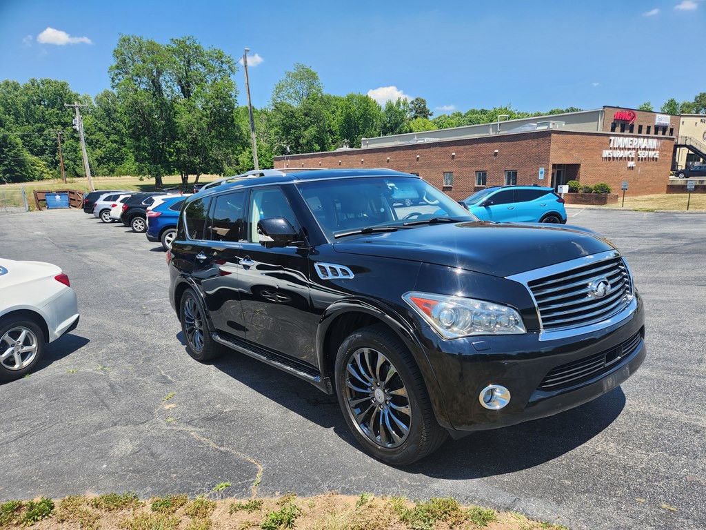 2013 INFINITI QX56 Image 3