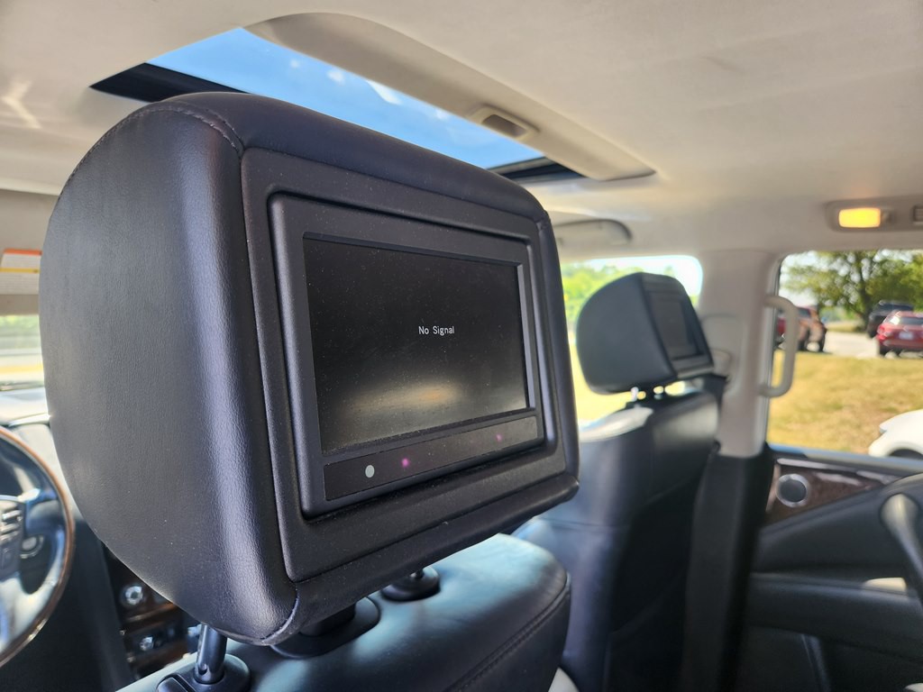 2013 INFINITI QX56 Image 14