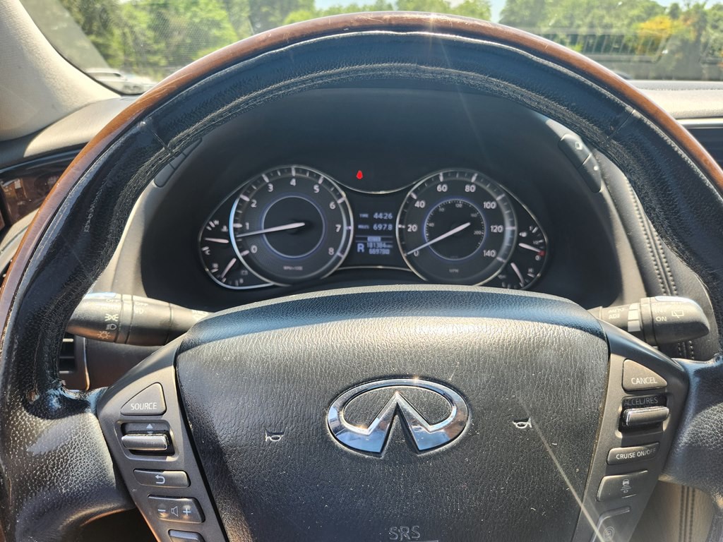 2013 INFINITI QX56 Image 23