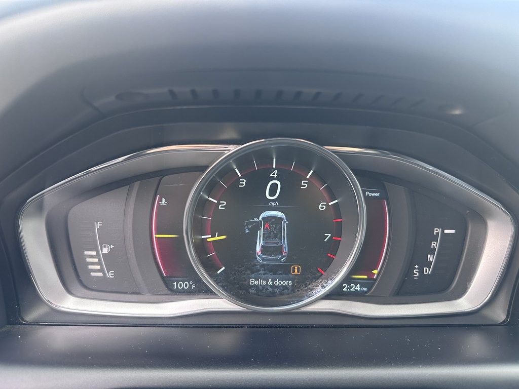 2015 Volvo XC60 Image 13